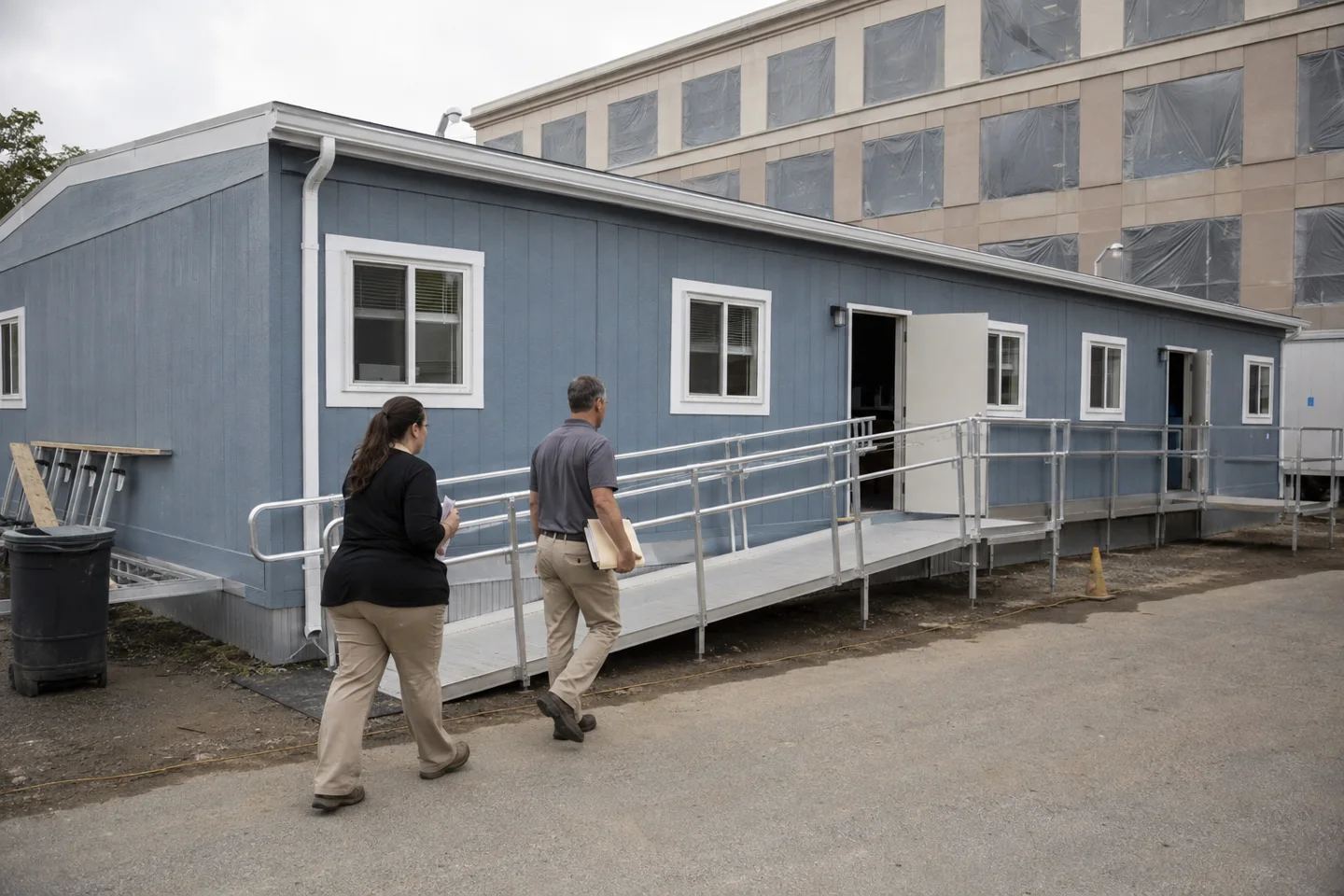 Do mobile office trailers need permits?