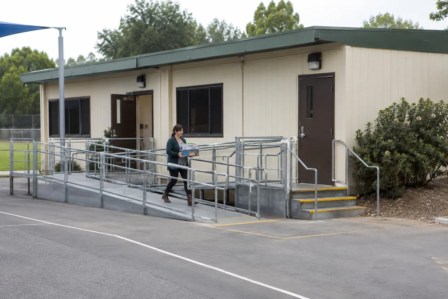 Can a mobile office be used as a classroom?